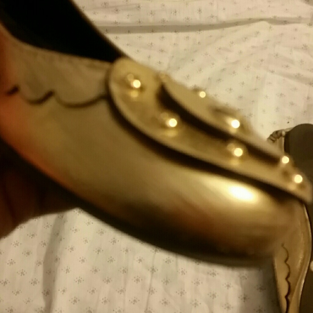 Tory Burch heart gold flats - Picture 5 of 8